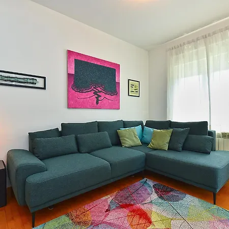 Karolina 2343 Apartamento Pula