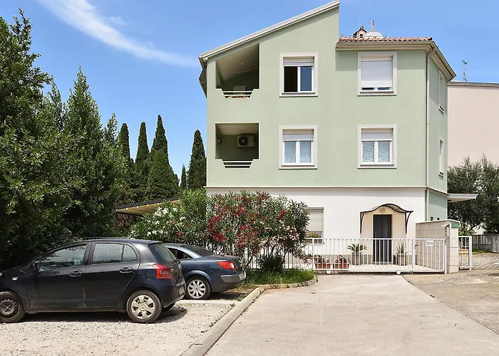 Karolina 2343 * Pula